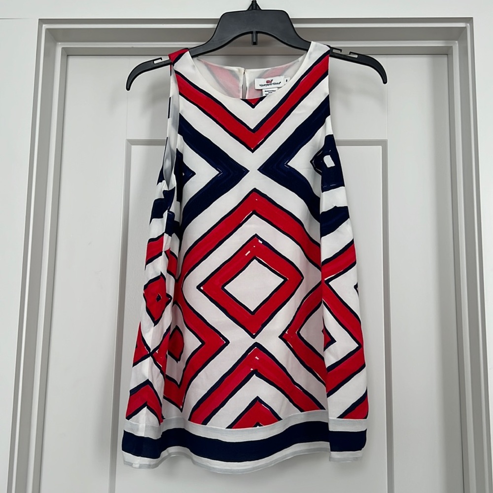Vineyard vines top
